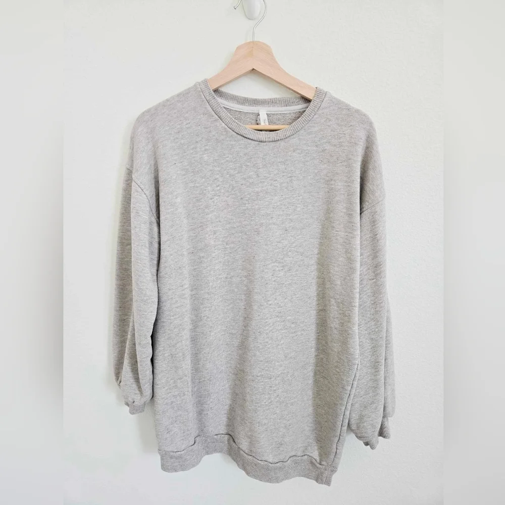 Babaton Gray Cream Crewneck Sweater‎ size Large